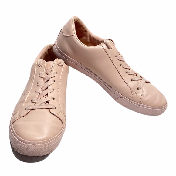 Tommy Hilfiger Shoes - Tommy Hilfiger Aydea Sneaker Blush size 10M